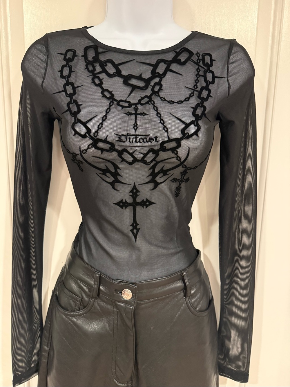 🆕Outcast Black Sheer Mesh Long-Sleeve Graphic Blouse - Vintcast